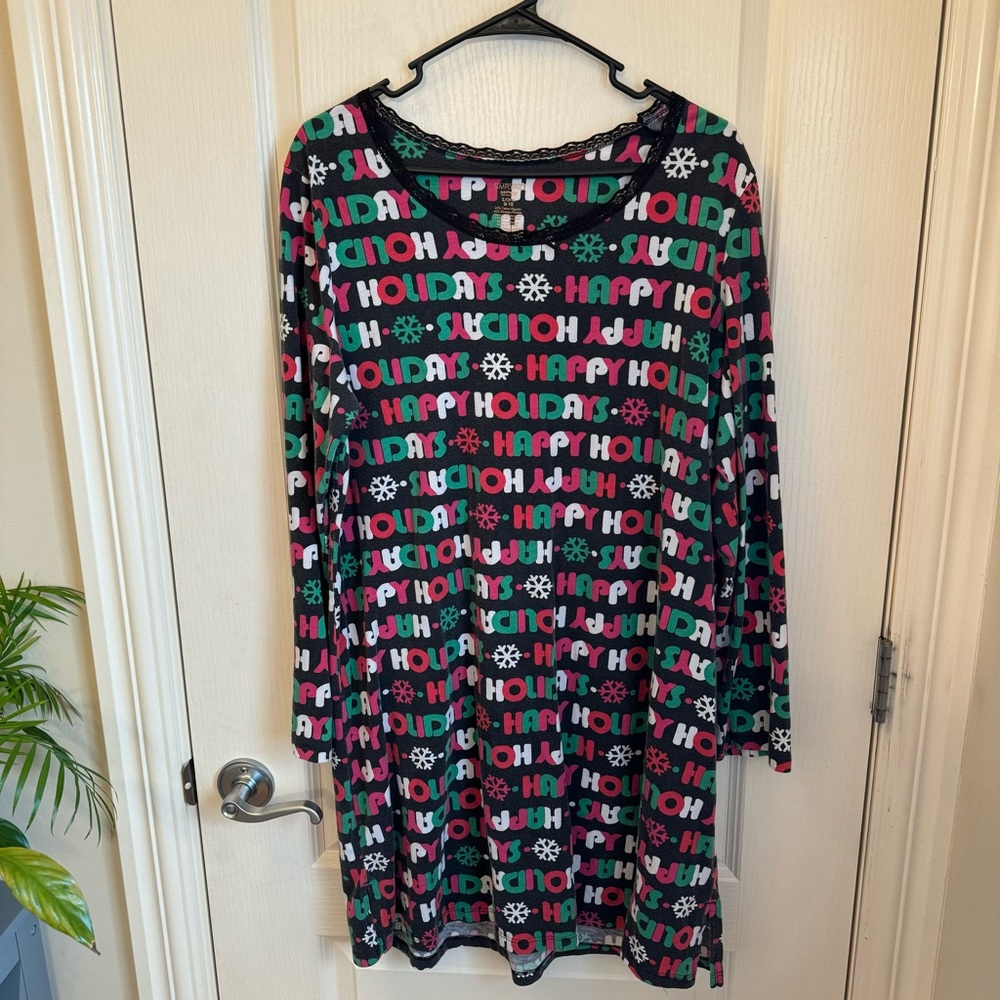 Simply Basic Holidays Sleep Shirt | Size S